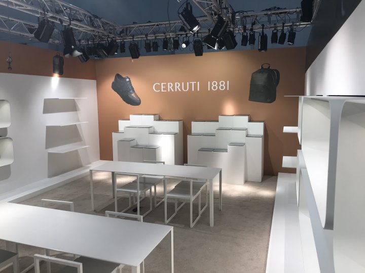 Cerruti 1881, Mipel